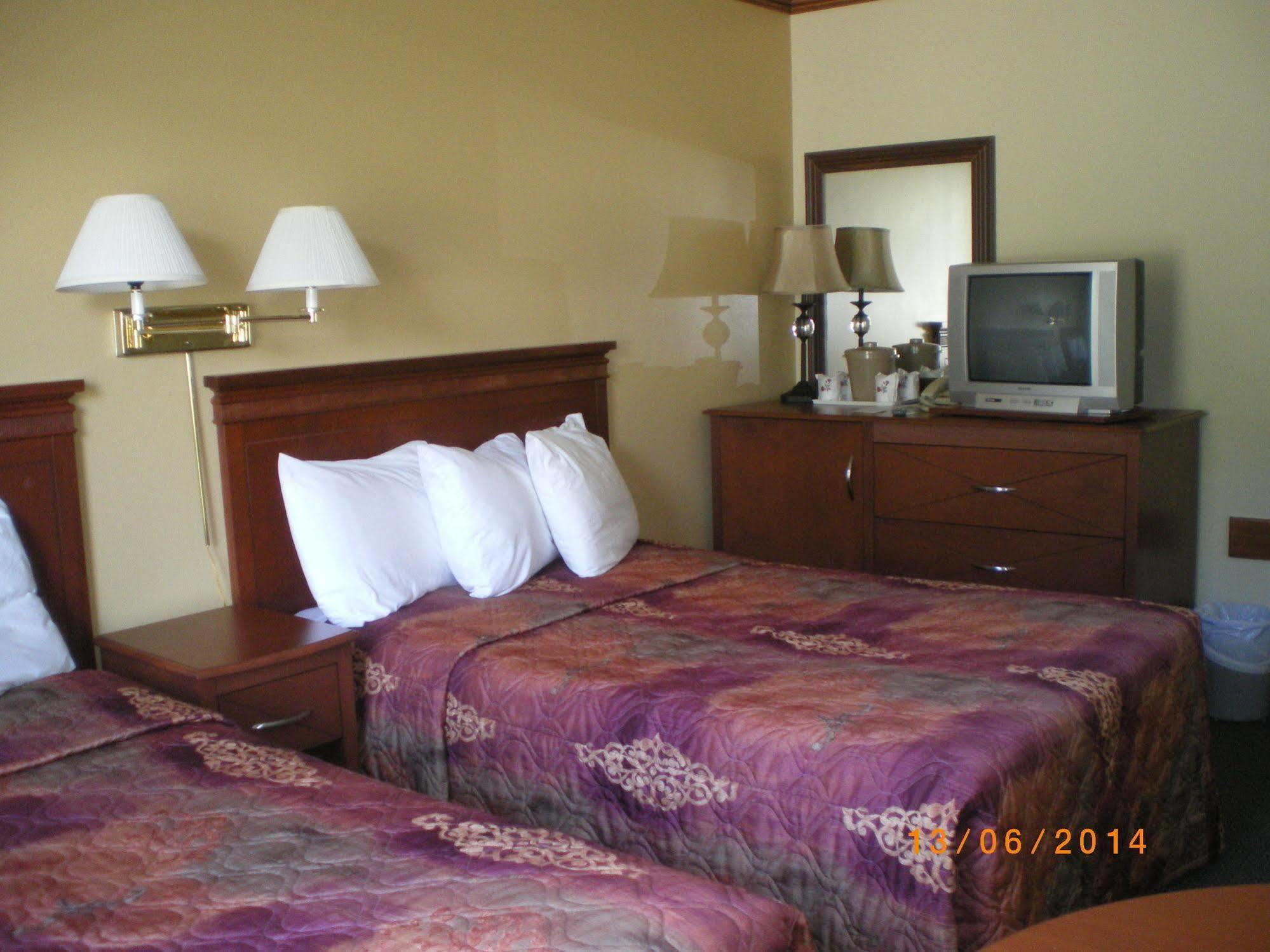 Hotel Motel Manoir De Perce Buitenkant foto