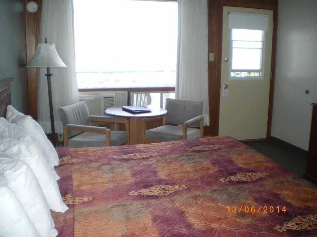 Hotel Motel Manoir De Perce Buitenkant foto